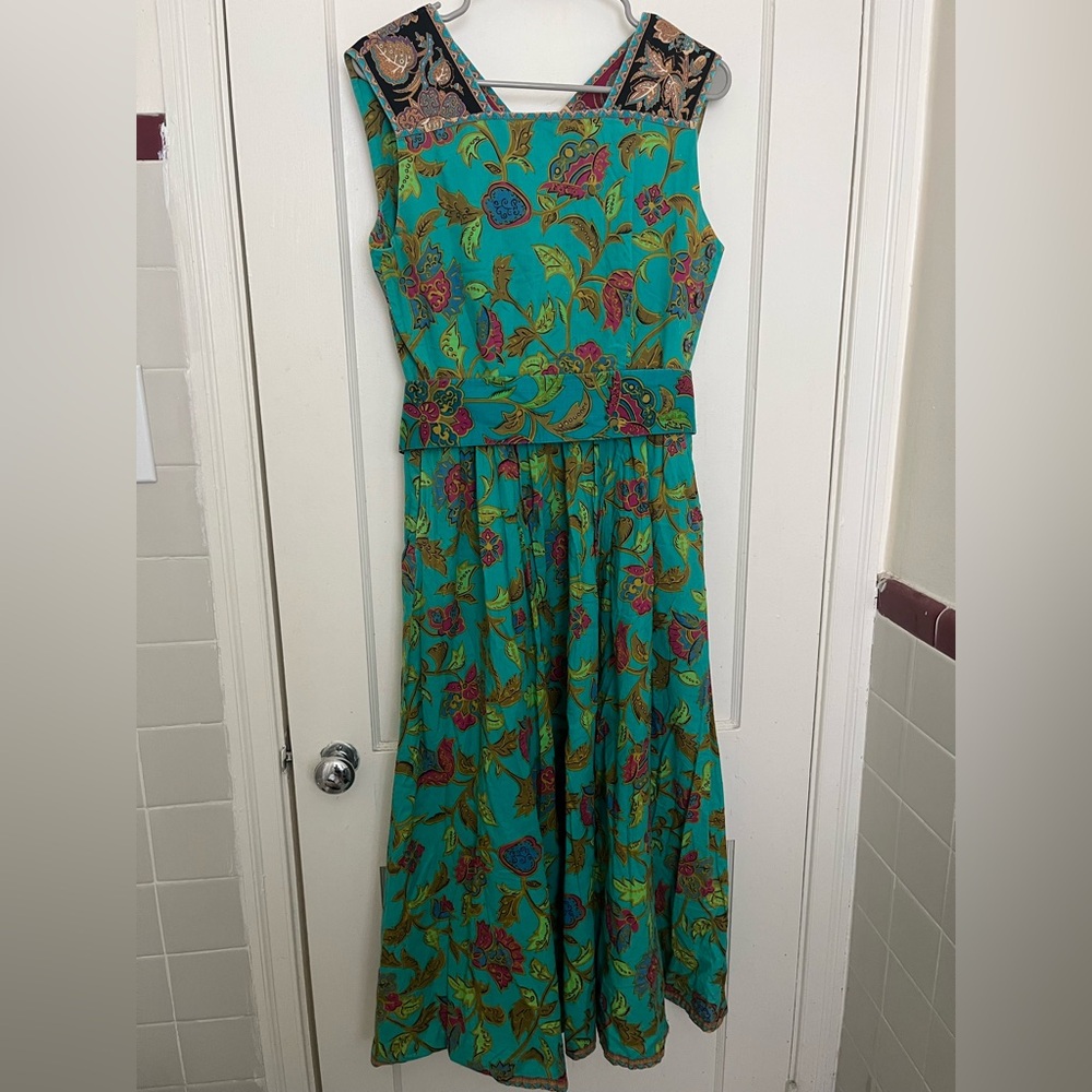 Vintage Vicki Lynn Barron Suttles and Seawinds Floral Dress
